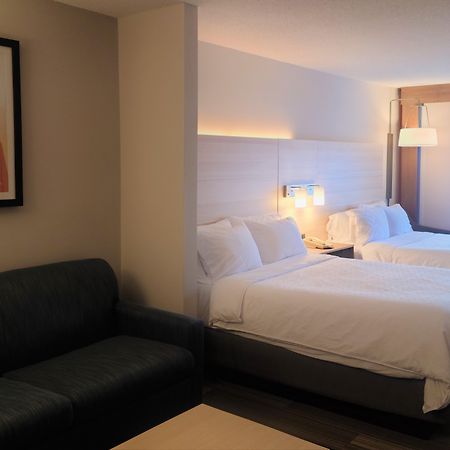 Holiday Inn Express Lordstown-Newton Falls/Warren By Ihg Exterior photo