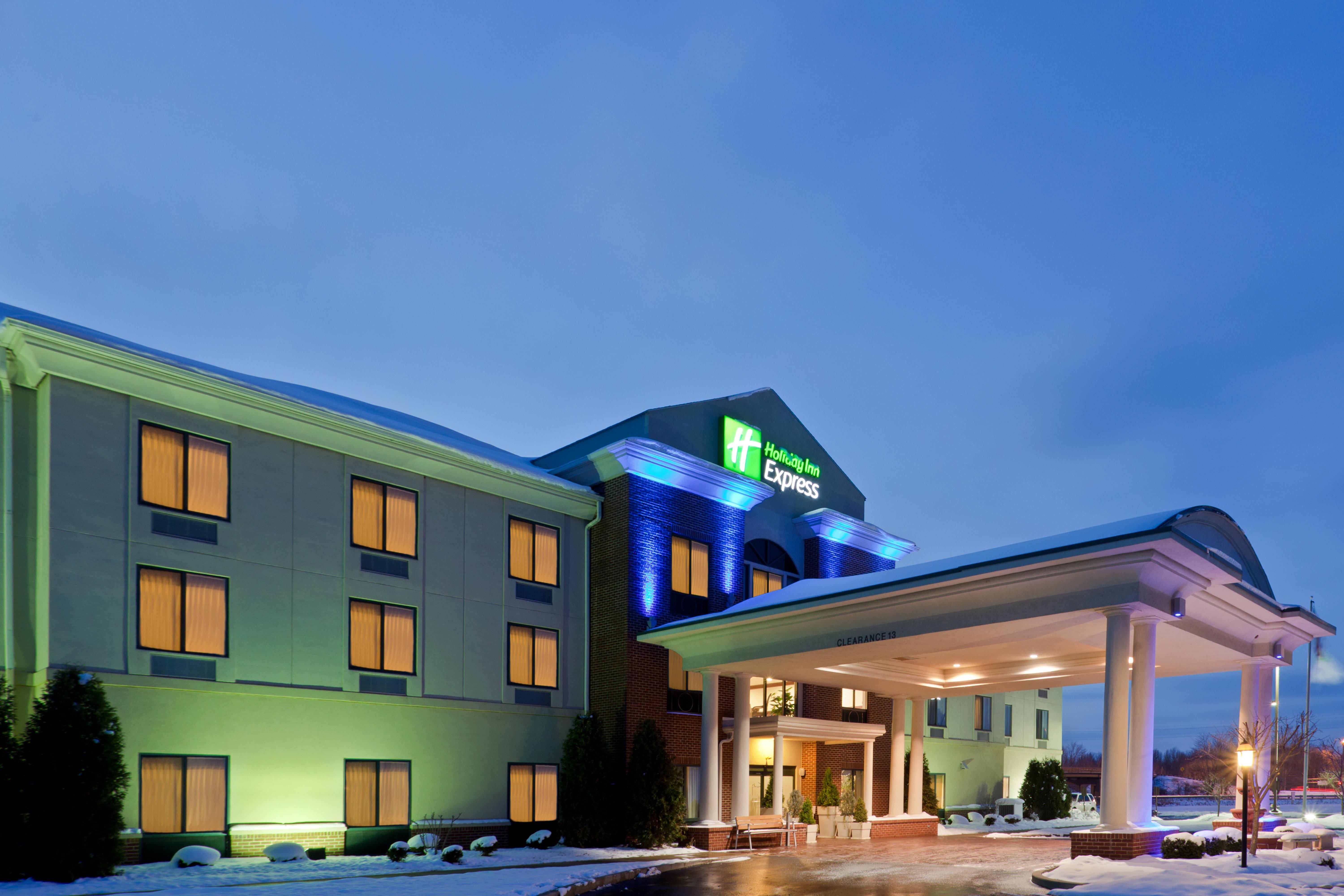 Holiday Inn Express Lordstown-Newton Falls/Warren By Ihg Exterior photo